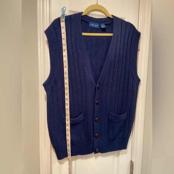 Towncraft Navy Blue Ribbed Knit V Neck Sweated Vest Leather Like Buttons Size L - Picture 7 of 10